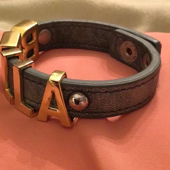 BCBG Bella Affirmation Bracelet - Picture 2 of 4